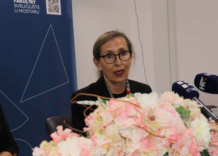 75 godina transfuzijske medicine u Mostaru, počeo dvodnevni međunarodni simpozij