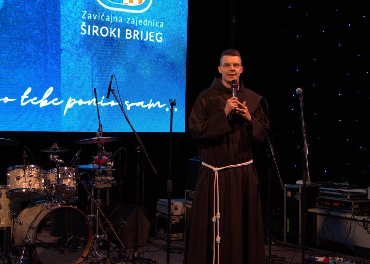 FOTO:Najveća Širokobriješka večer u posljednih 28 godina – više od 1000 gostiju!