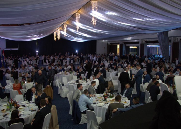 FOTO:Najveća Širokobriješka večer u posljednih 28 godina – više od 1000 gostiju!