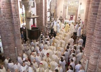 U Kotoru za biskupa zaređen mons. Mladen Vukšić