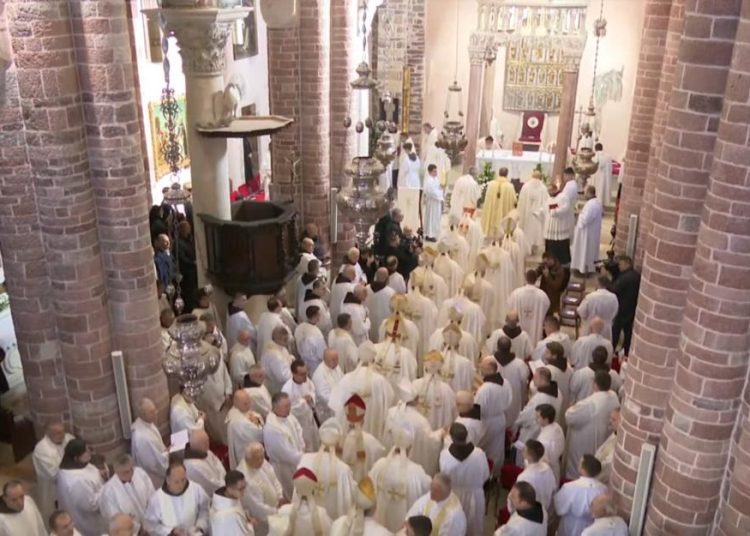 U Kotoru za biskupa zaređen mons. Mladen Vukšić