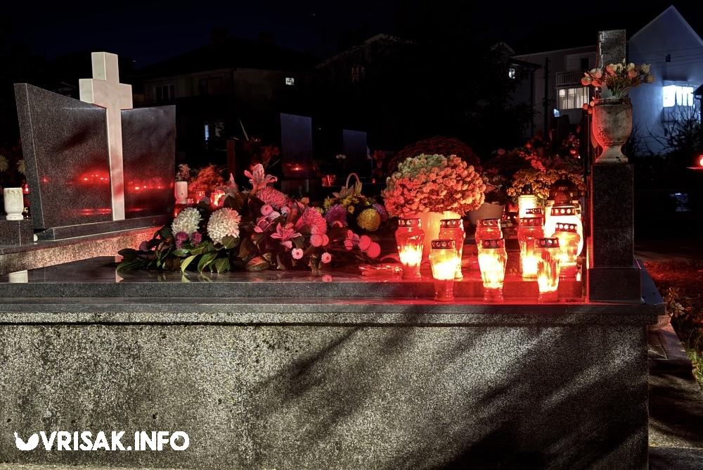 Široki Brijeg: Groblje Sajmište ukrašeno predivnim cvijećem i lampionima