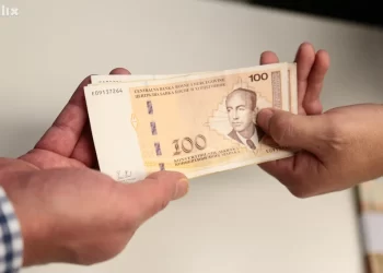 Umirovljenici razočarani: Vlada nas ponižava iznosom jednokratne pomoći