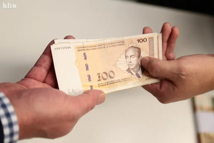 Umirovljenici razočarani: Vlada nas ponižava iznosom jednokratne pomoći