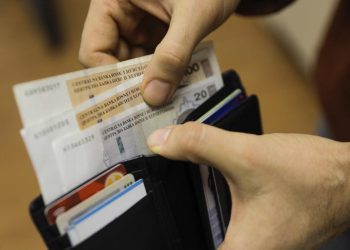 Uz topli obrok i prijevoz, na plaće u FBiH još 200 KM na koje se ne plaća porez