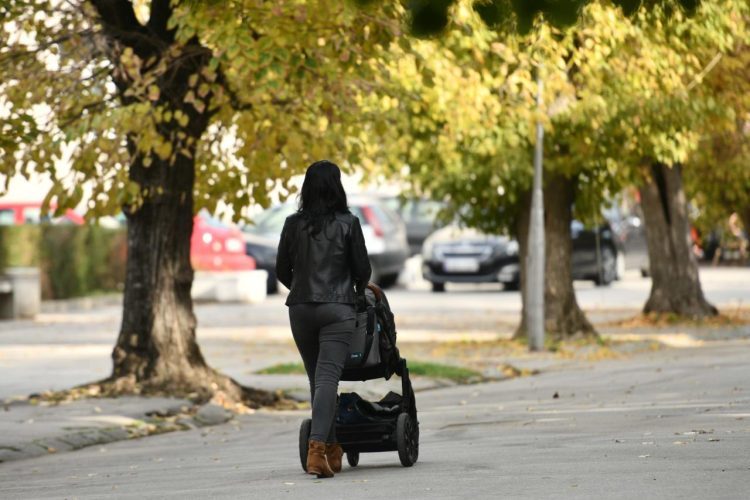 Prava rodilja i naknade značajno se razlikuju u županijama u Federaciji BiH