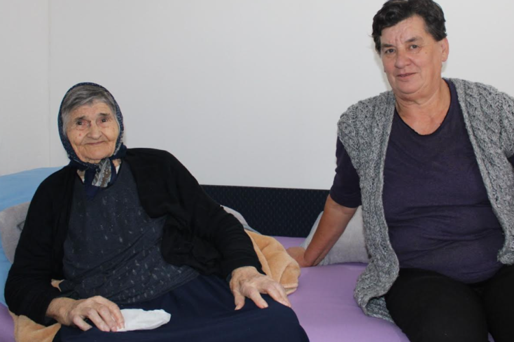 Stočanka Ivana i u 103. godini odlično vidi, plete, krpa, veze…