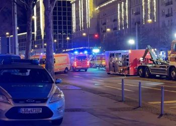 Autom se zabio u ljude na božićnom sajmu u Njemačkoj, ima mrtvih i ranjenih