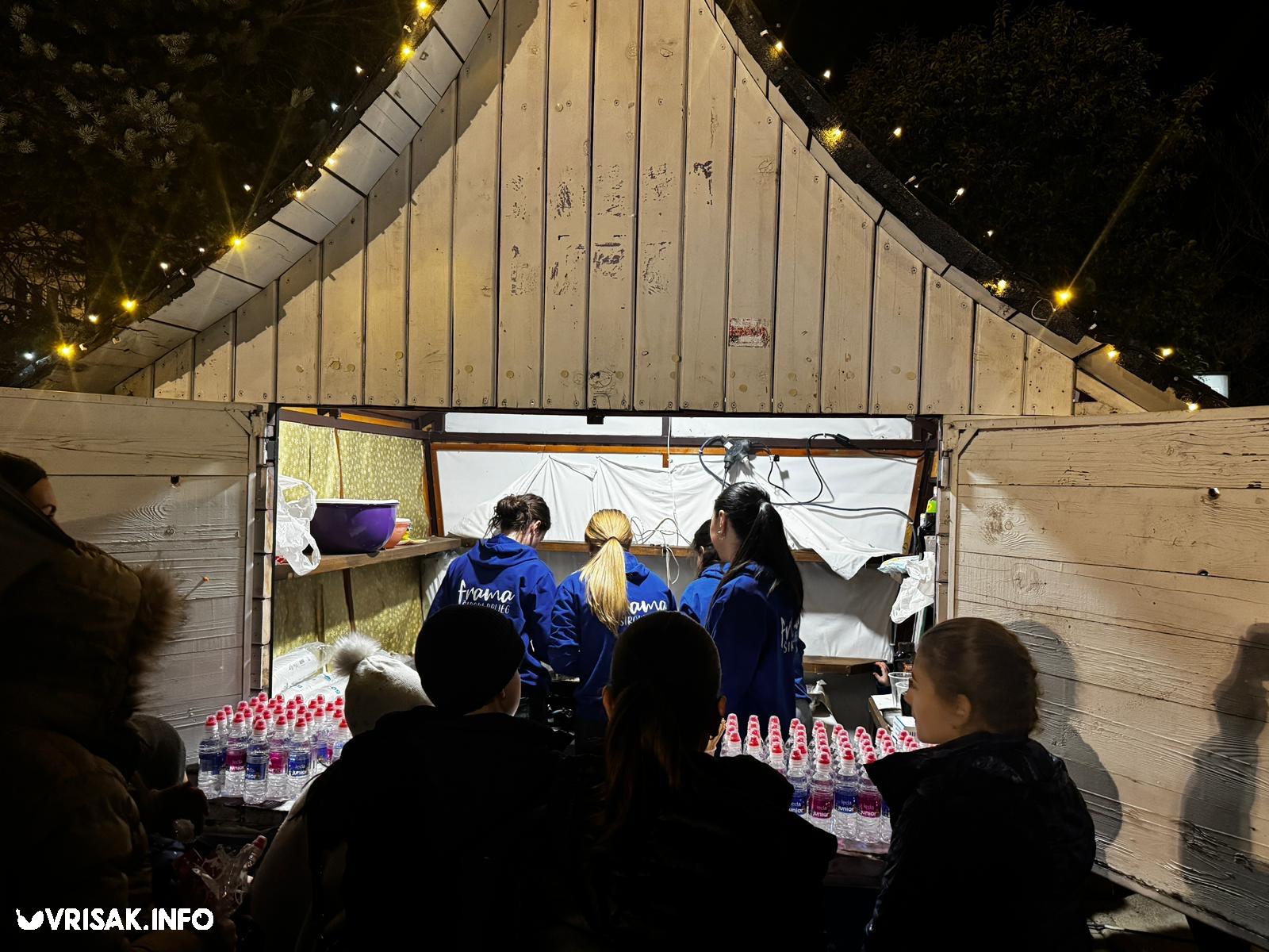 Sveti Nikola i ove godine darivao djecu u Širokom Brijegu, postavljene i jaslice