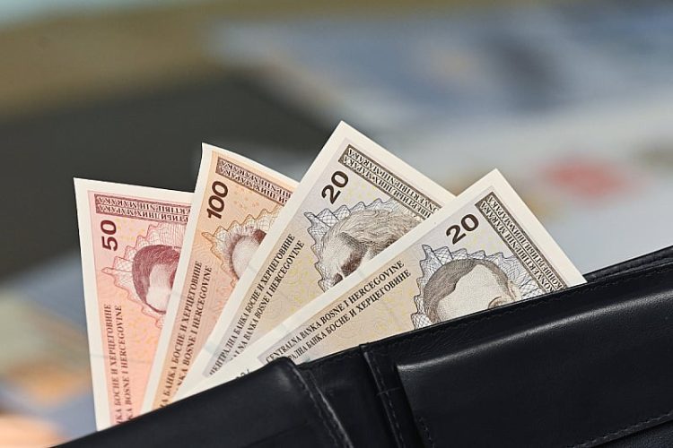 Danas isplata mirovina u FBiH, evo kolika je najviša, a kolika najniža