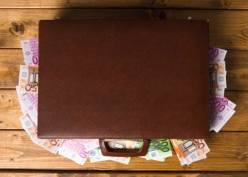 Državljanin BiH pokušao nezakonito unijeti gotovinu u Hrvatsku, kažnjen s 13.200 eura