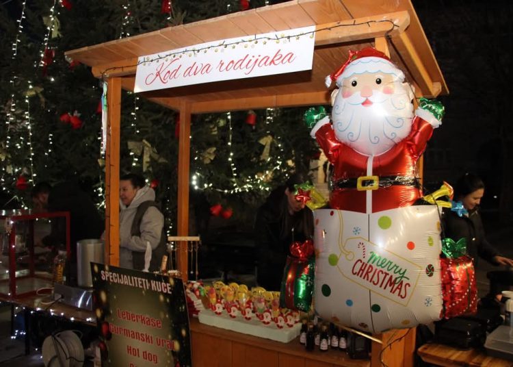 Unatoč hladnoći: Veliki broj posjetitelja na “Božiću u Posušju”