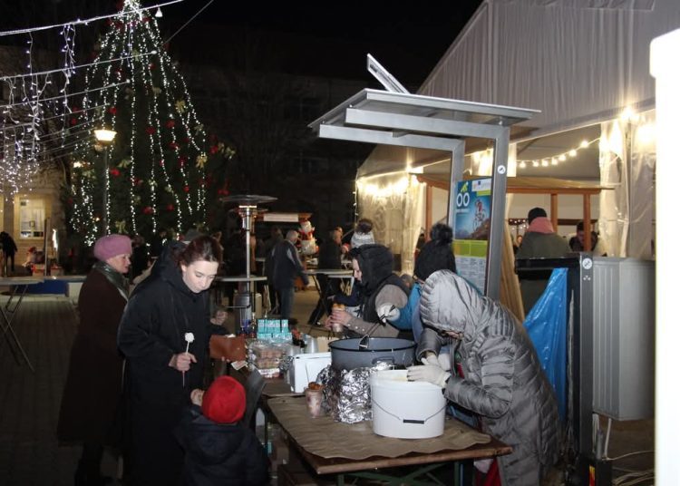 Unatoč hladnoći: Veliki broj posjetitelja na “Božiću u Posušju”