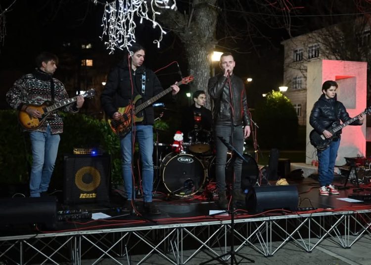 Unatoč hladnoći: Veliki broj posjetitelja na “Božiću u Posušju”