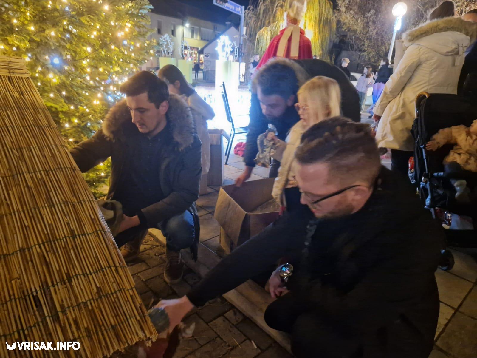 Sveti Nikola i ove godine darivao djecu u Širokom Brijegu, postavljene i jaslice