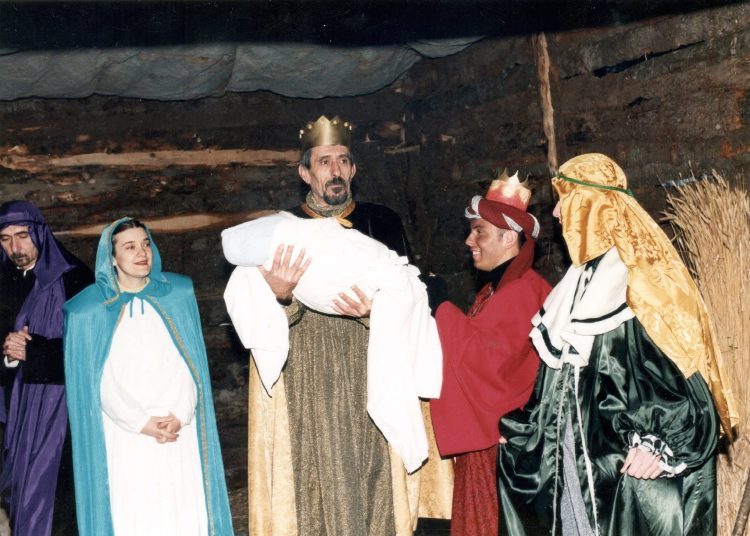 Digitalni arhiv: Žive jaslice na Širokom Brijegu upriličene 1997. godine