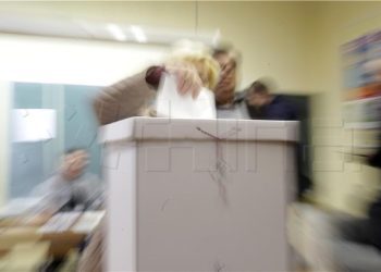 Otvorena birališta, osam kandidata u utrci za predsjednika Republike Hrvatske