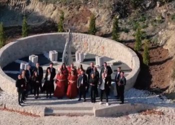 Pogledajte videospot pjesme “Osam bijelih ruža” za tragično poginule anđele u Posušju