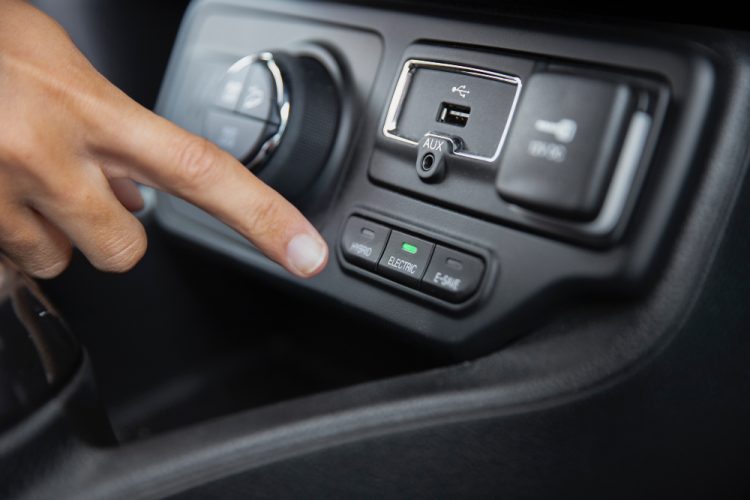 U ovih šest europskih država ćete platiti kaznu ako upalite klimu na parkingu
