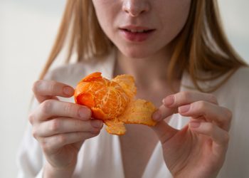 Liječnica upozorava na moguće opasnosti od pretjerane konzumacije mandarinama