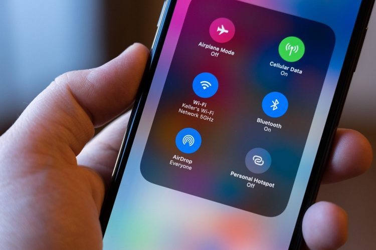 Može li iPhone slati fotografije putem AirDropa za Samsung telefone?