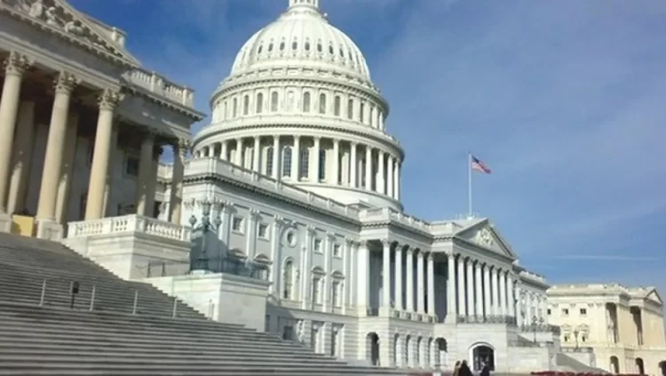 Američka vlada pred gašenjem. Dio republikanaca izdao Trumpa