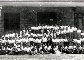 Fotografija radnika duhanske stanice u Širokom Brijegu iz 1950-ih