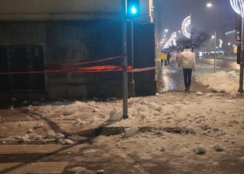 Snijeg s krova zgrade pao na 9-godišnjaka u Banja Luci: U bolnici je