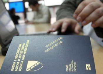 Više od 100 tisuća osoba odustalo od državljanstva BiH