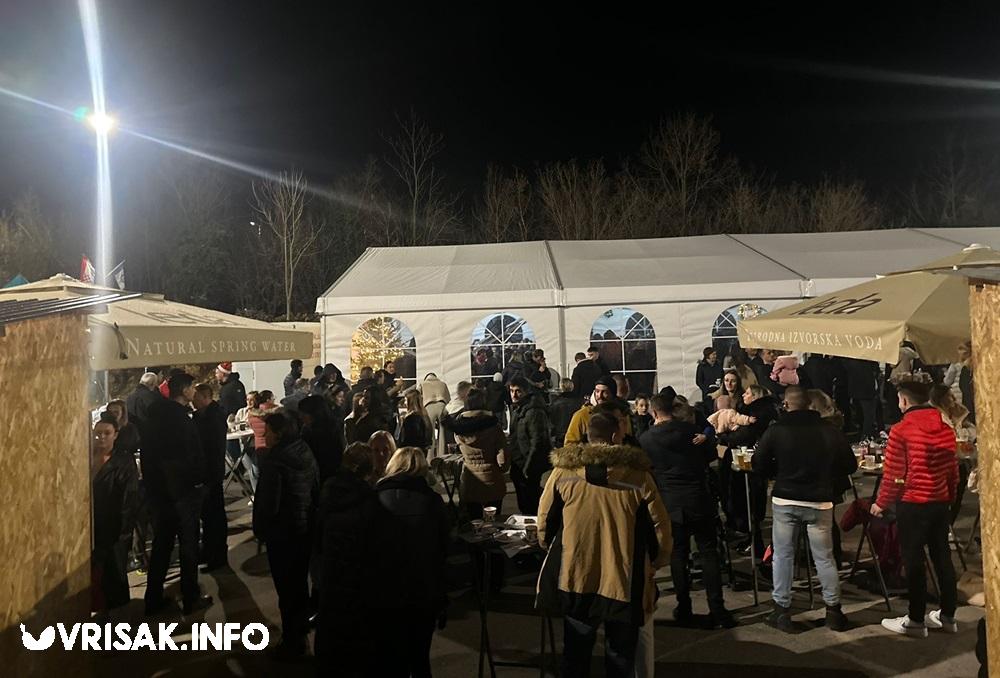 Prva večer Adventa u Mokrom