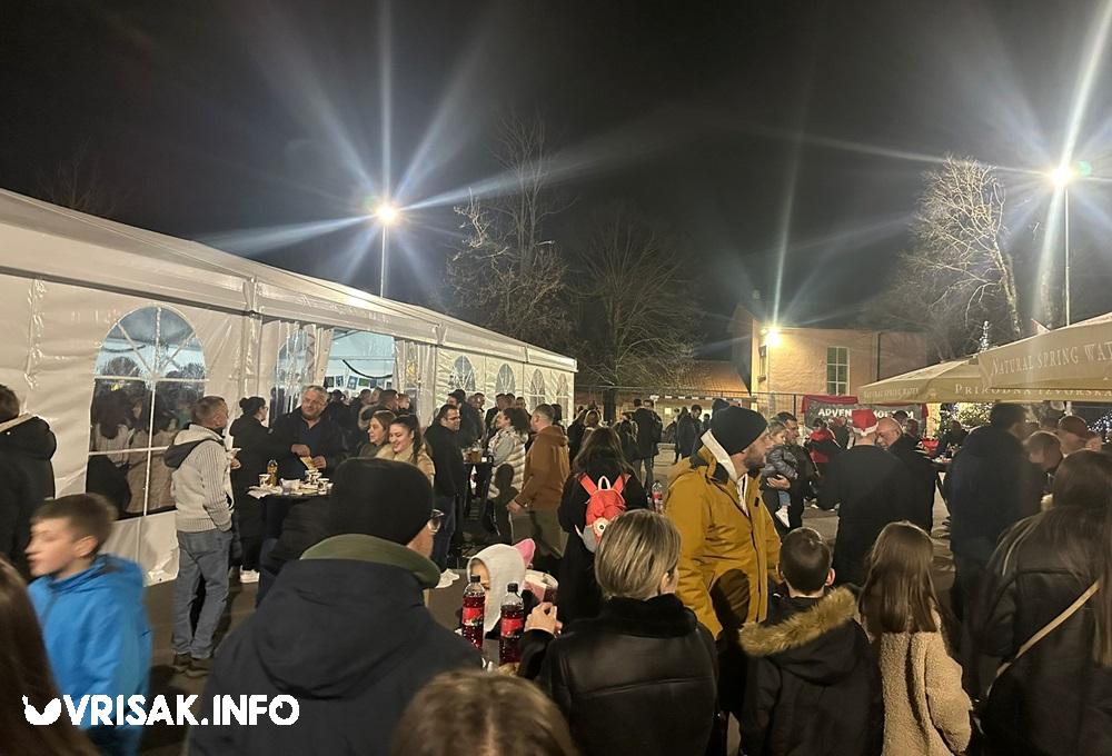 Prva večer Adventa u Mokrom