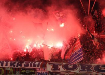 Stigle su paprene kazne za divljanje na Poljudu: Evo koliko su Hajduk i Dinamo koštali navijači u derbiju