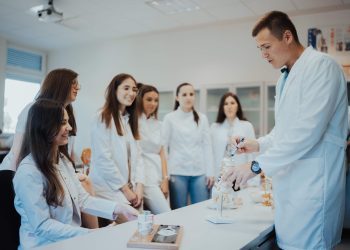 Sveučilište u Mostaru upisalo 19% više brucoša u odnosu na prethodnu akademsku godinu, od kojih je 30% stranih studenata