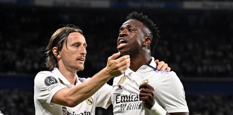 Zlatna lopta mu nije pripala, ali Vinicius proglašen najboljim igračem godine od strane FIFA-e