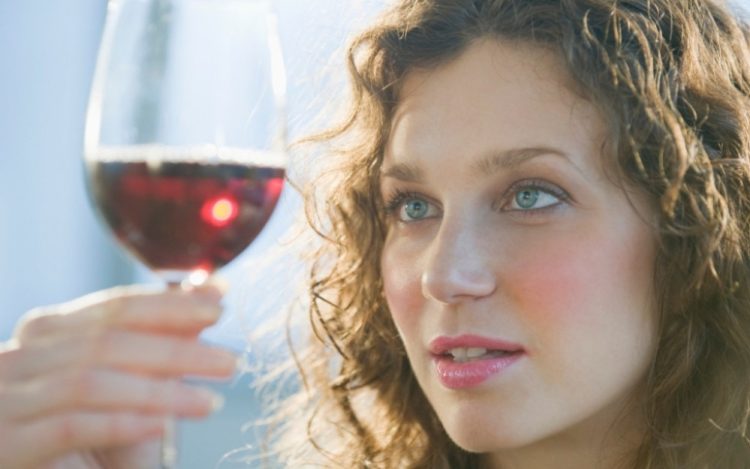 Stručnjaci otkrivaju promjene koje ćete primijetiti ako mjesec dana ne pijete alkohol