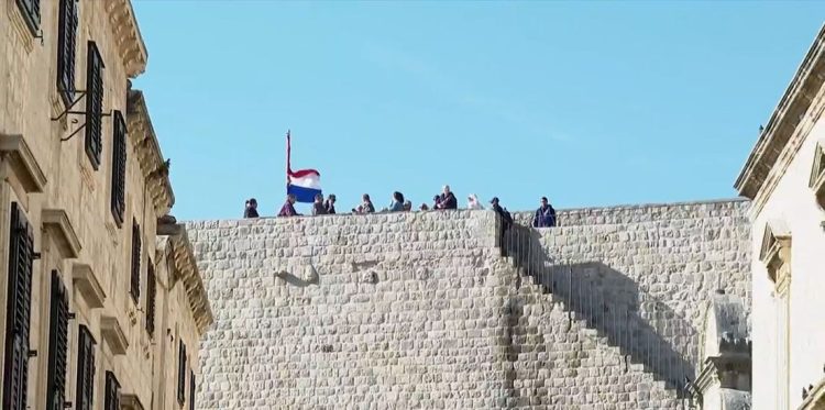 Poskupljenje: Od 1. ožujka Dubrovačkim zidinama moći će se prošetati za 40 eura po osobi!