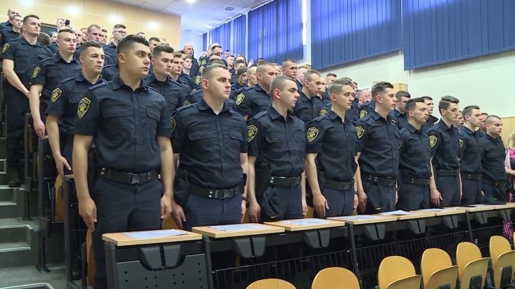 Policijski sustav u Unsko-sanskom kantonu do početka 2026. ostaje bez 345 policijskih službenika