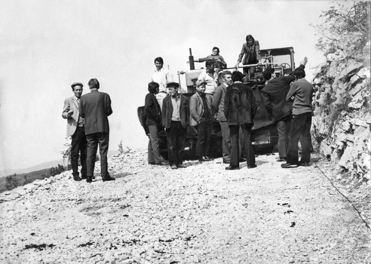 Fotografija iz Širokog Brijega prije 50 godina: Asfaltiranje Japlanice