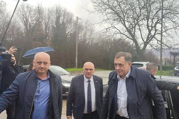 Dodik i Čović se sastali u restoranu između Širokog Brijega i Mostara