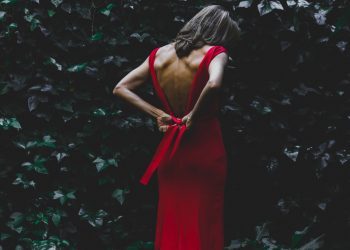 Gruđanka besplatno nudi svečane haljine, šminkanje, frizure za maturantice u potrebi