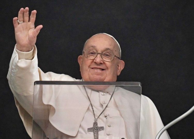 Papa Franjo imenovao prvu ženu na čelo velikog vatikanskog ureda