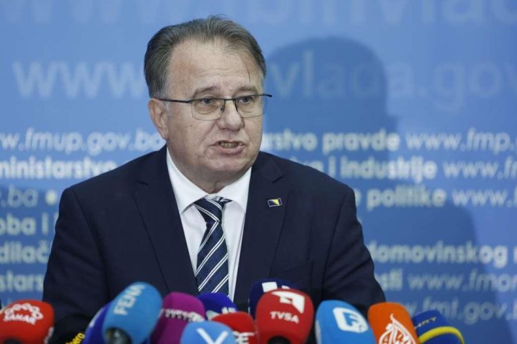 Nikšić: Minimalna plaća u FBiH će biti 1.000 KM, rigoroznim nadzorima spriječiti zloupotrebe