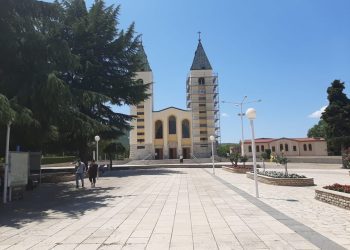 U Međugorju u 2024. podijeljeno više od dva milijuna hostija vjernicima