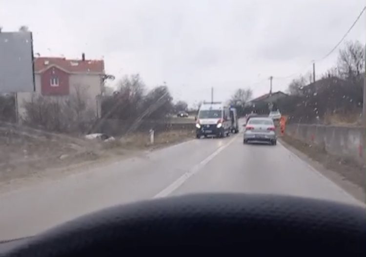 Prometna nesreća u Čitluku, automobil sletio s ceste