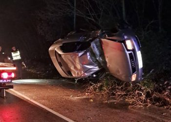 Troje ozlijeđenih u prevrtanju auta kod Ljubuškog, među njima i dijete