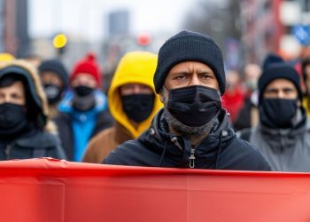 Prosvjedi u Njemačkoj postali nasilni: Politička napetost raste