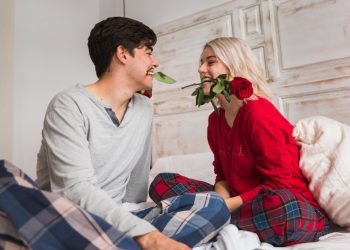 Kako se danas upoznaju parovi: Je li Tinder ‘ubio’ romantiku?