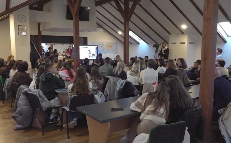 Nadareni učenici prezentirali rad u Centru izvrsnosti Hercegbosanske županije