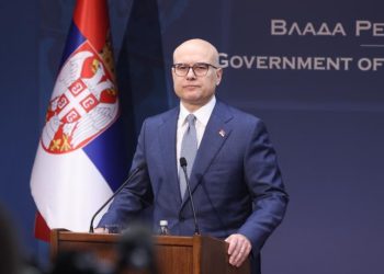 Srpski premijer Miloš Vučević podnio ostavku