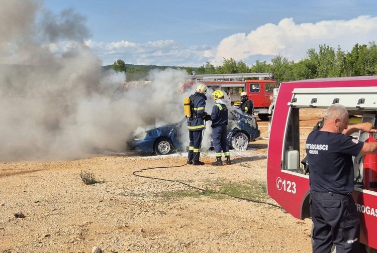 ŽZH: Vatrogasci intervenirali na više lokacija